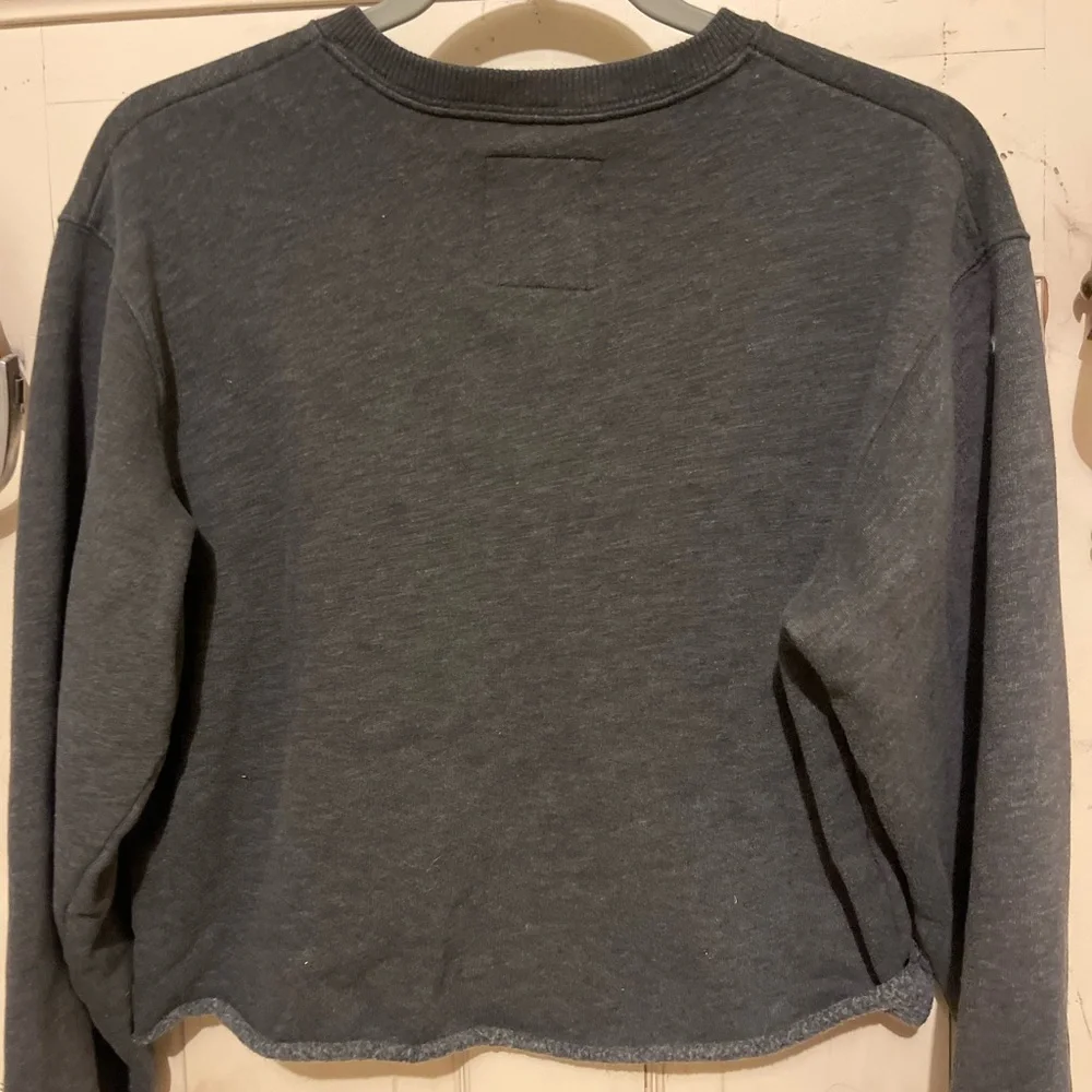 Hollister Charcoal Henley Top - Picture 2 of 3